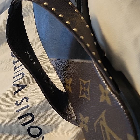 Louis Vuitton sunny flat thong sandal, 100% authentic size 7 1/2 - Picture 8 of 8